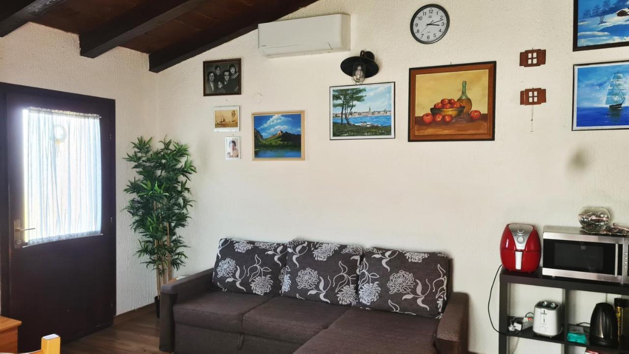 Apartman Kos Rosini ภายนอก รูปภาพ
