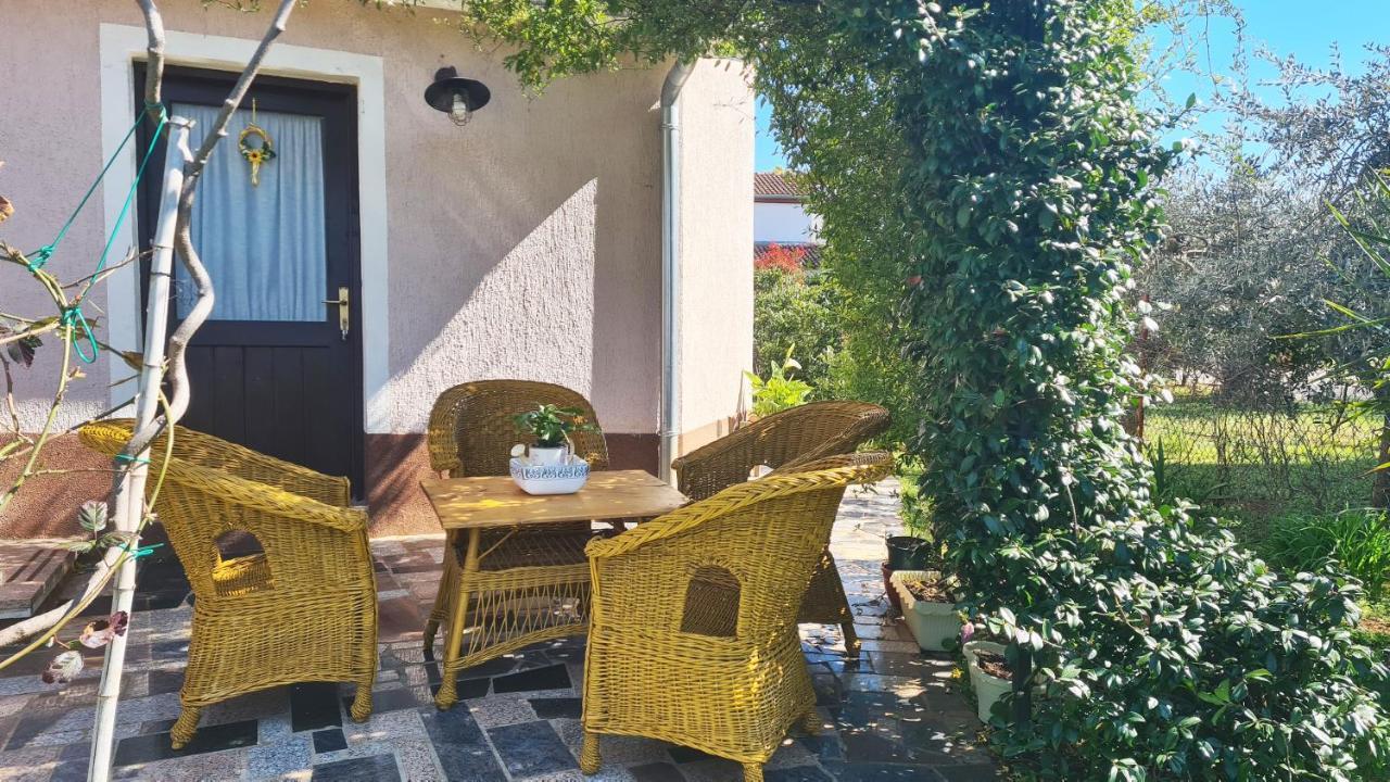 Apartman Kos Rosini ภายนอก รูปภาพ