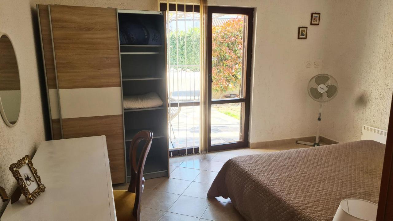 Apartman Kos Rosini ภายนอก รูปภาพ
