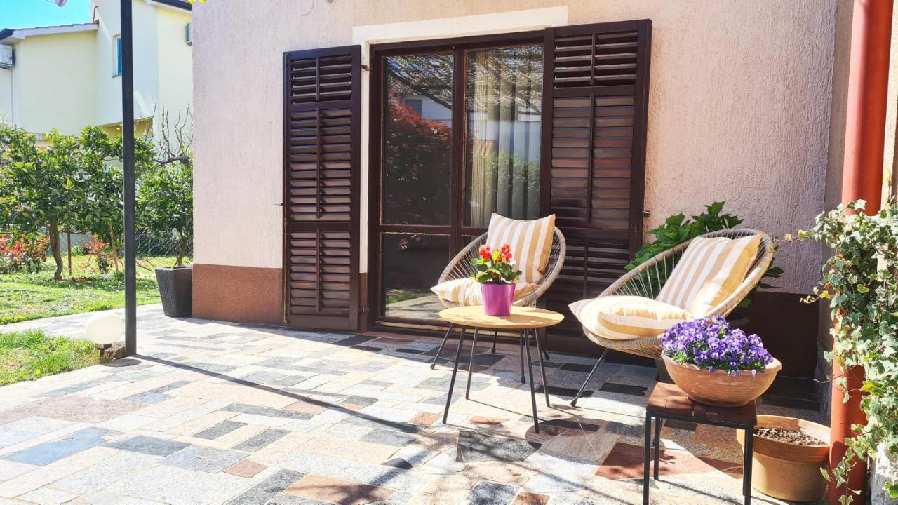 Apartman Kos Rosini ภายนอก รูปภาพ