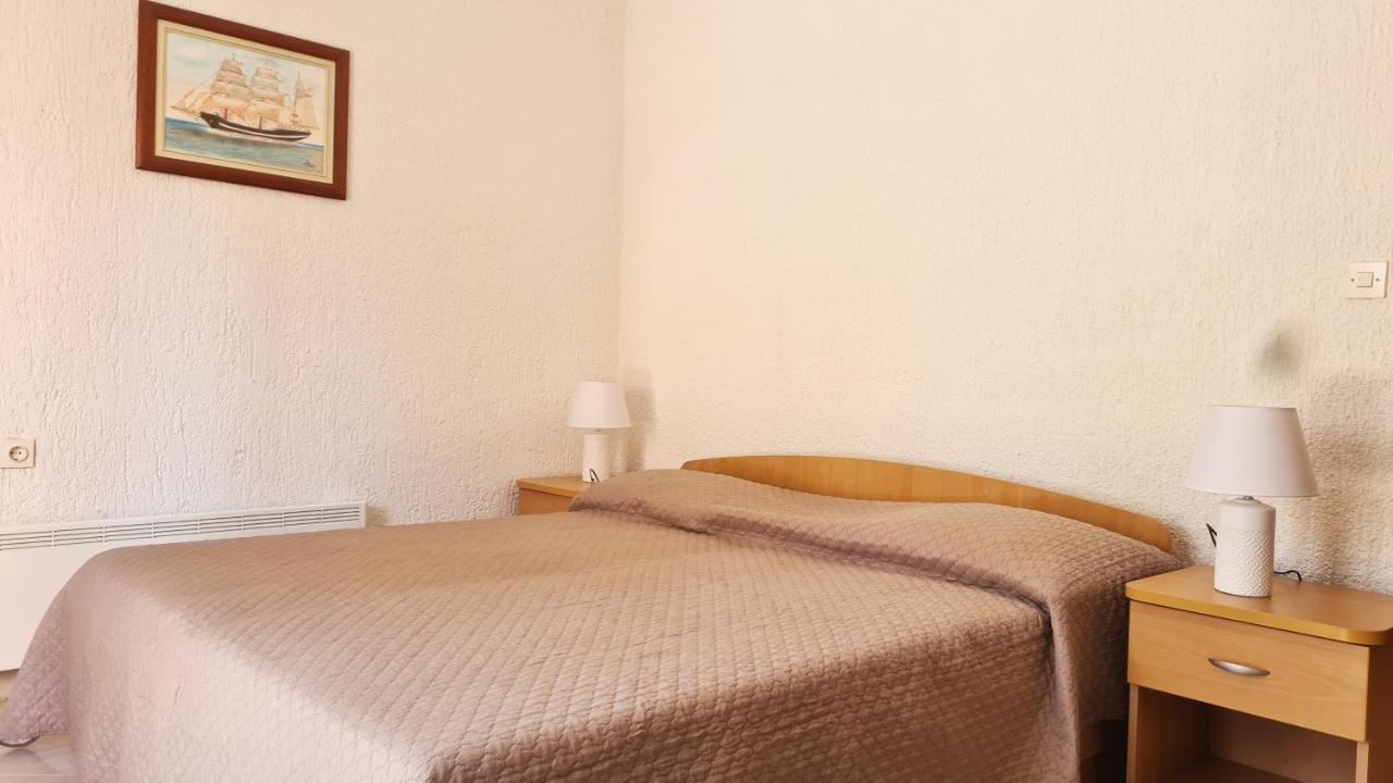 Apartman Kos Rosini ภายนอก รูปภาพ